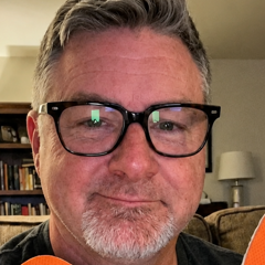 files/flx-sem-avatar-thomas.png